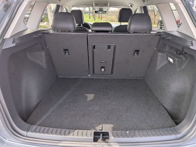 Used 2024 Gray Volkswagen 1.5T SE image 23