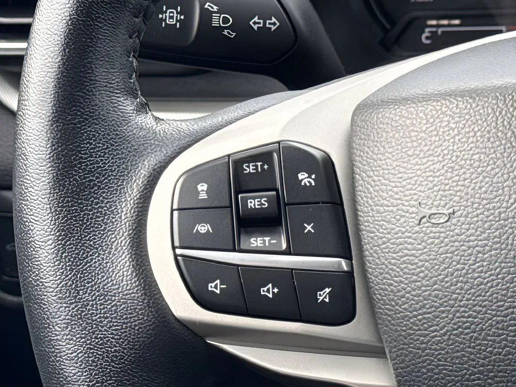 Used 2022 White Ford XLT image 17