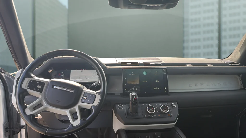 Used 2022 Silver Land Rover X-Dynamic SE image 21