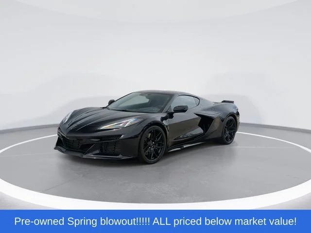 Used 2025 Black Chevrolet Z06 image 4