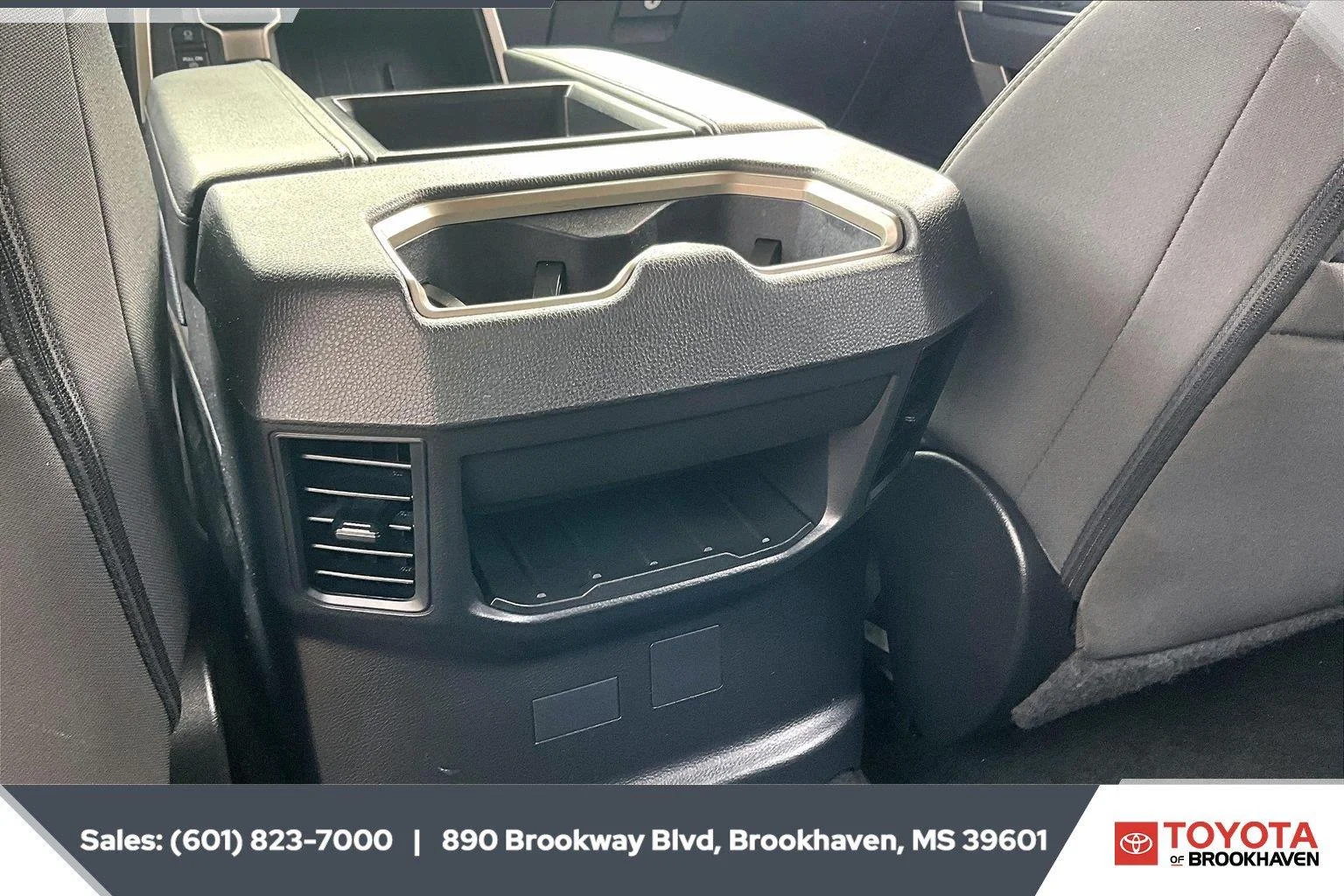 Used 2023 Ice Cap Toyota SR5 image 24