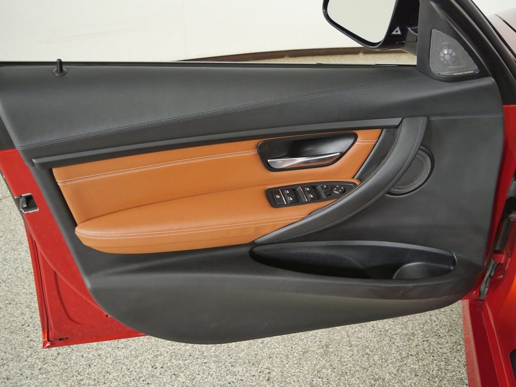 Used 2018 Sakhir Orange II Metallic BMW Base image 32