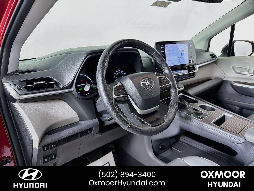 Used 2022 Ruby Flare Pearl Toyota XLE image 9