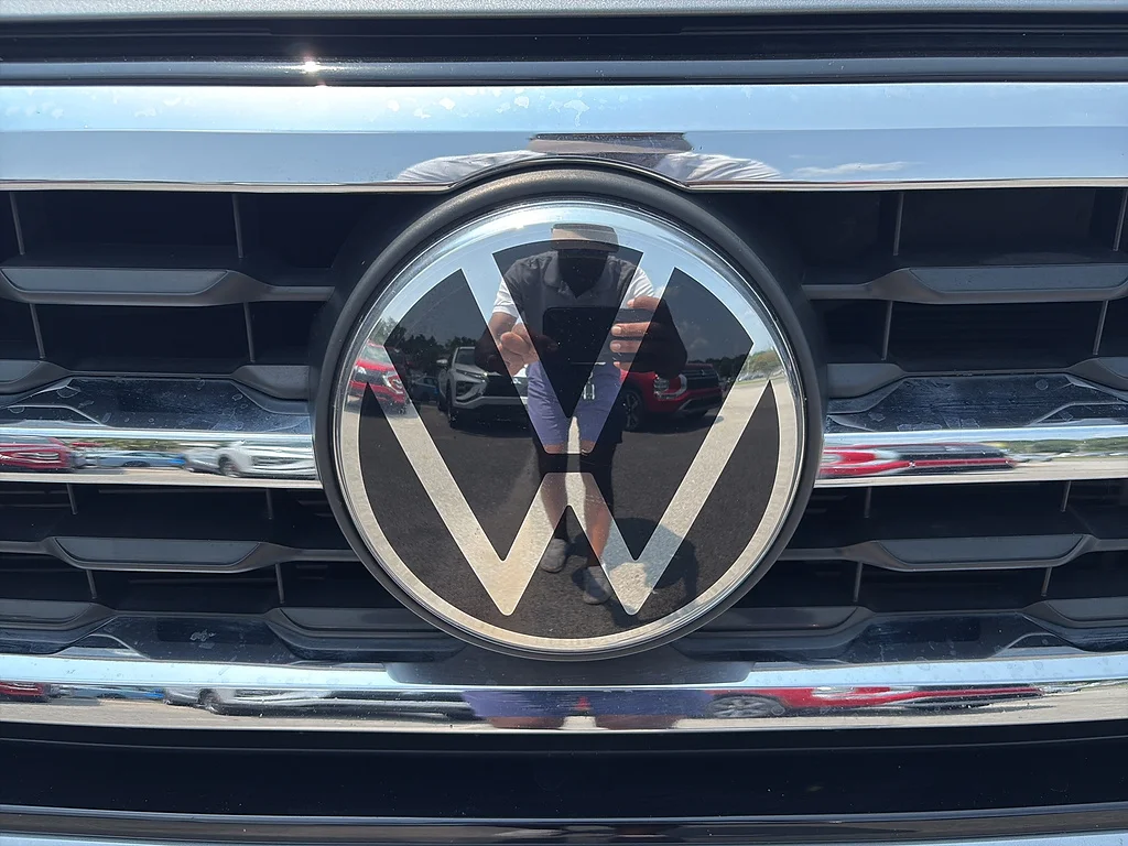 Used 2021 Pyrite Silver Metallic Volkswagen 2.0T SE w/Technology 4MOTION image 11