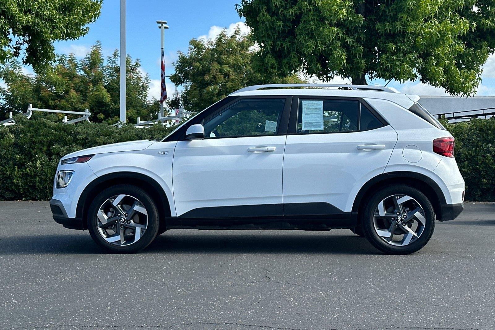 Certified Used 2025 Lunar White Hyundai SEL image 6