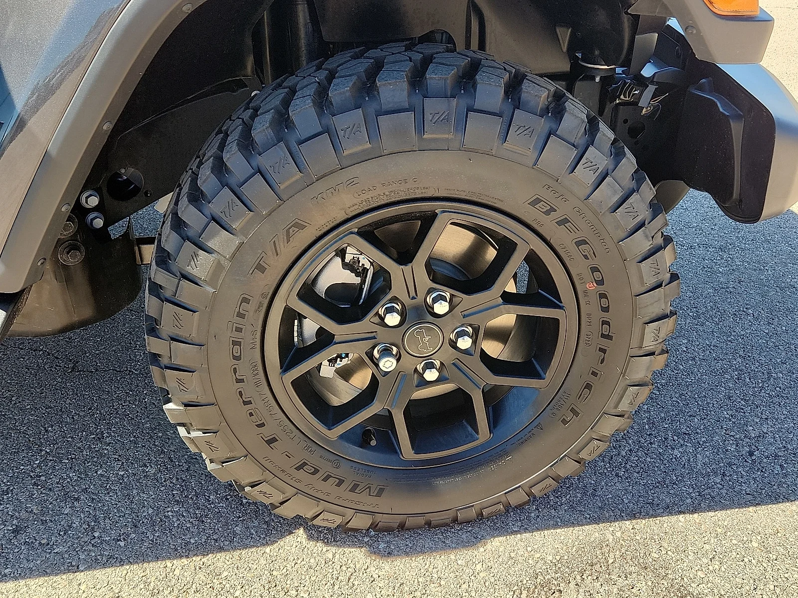 New 2026 Granite Crystal Metallic Clear-Coat  Paint Jeep TEXAS TRAIL 4X4 image 7