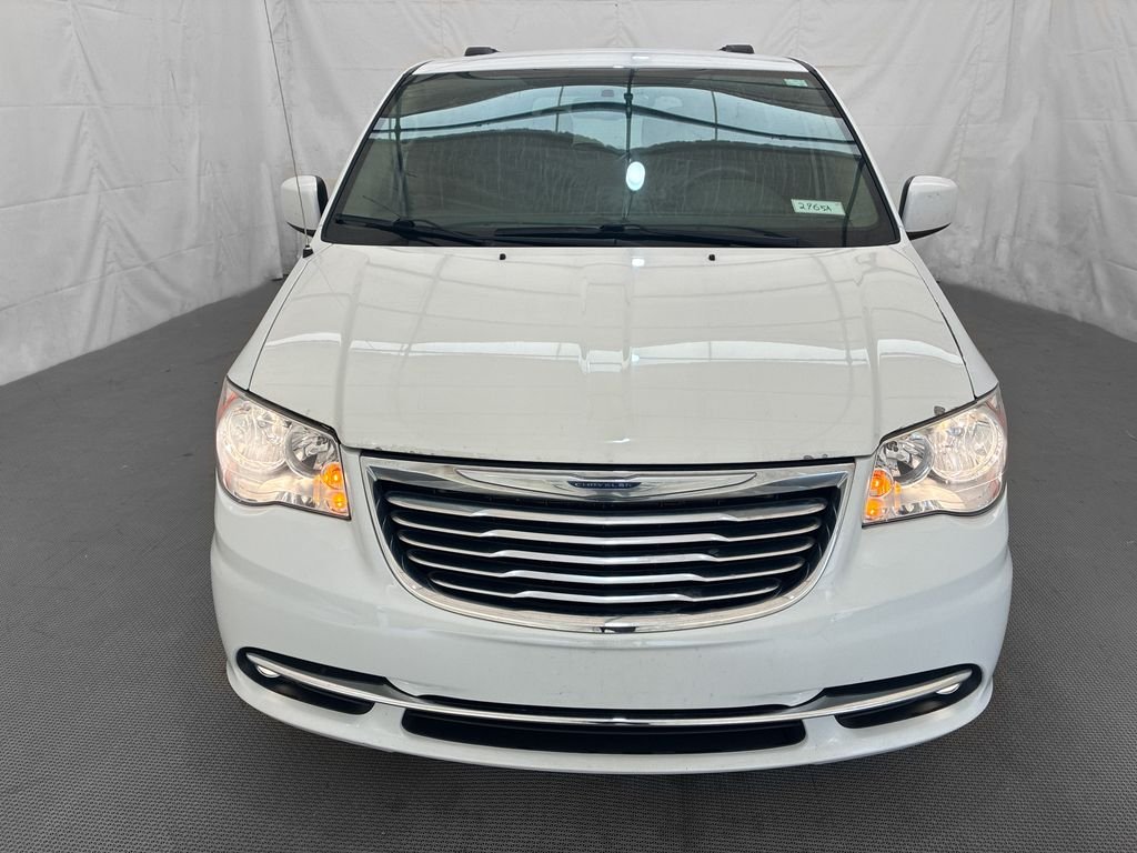Used 2016 White Chrysler Touring image 2