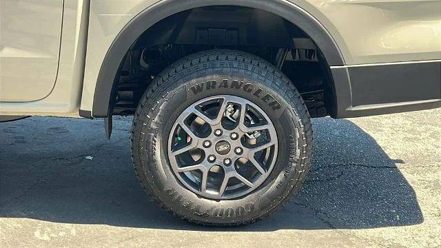 New 2026 Desert Sand Ford XLT image 28
