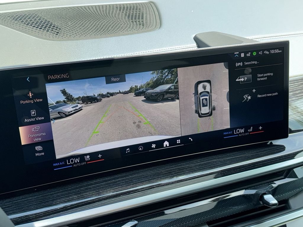 New 2026 Mineral White Metallic BMW xDrive40i image 24