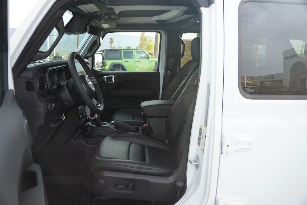 Used 2026 White Jeep Rubicon X image 27