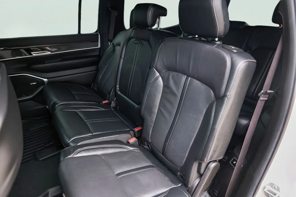 Used 2022 White Jeep Series III image 28