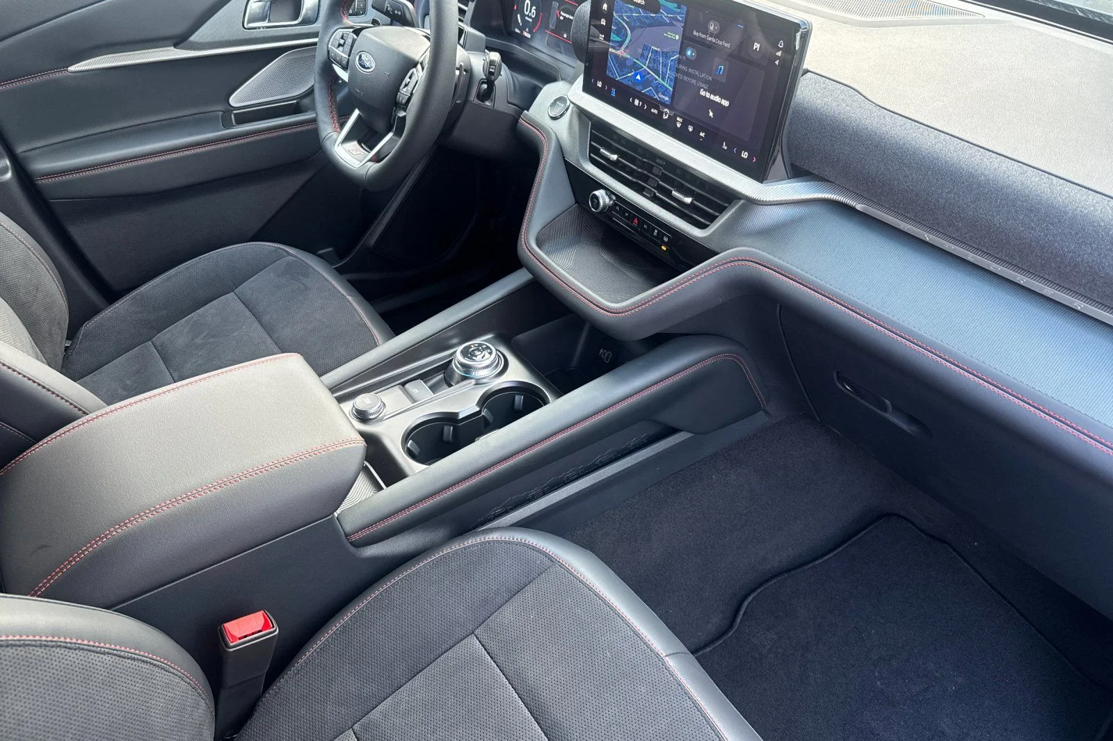 2026 Ford Explorer ST - Photo 19