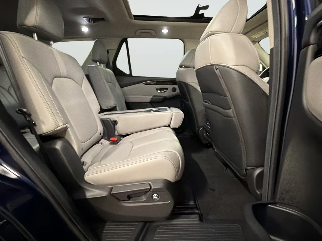 Used 2025 Blue Honda Touring image 24