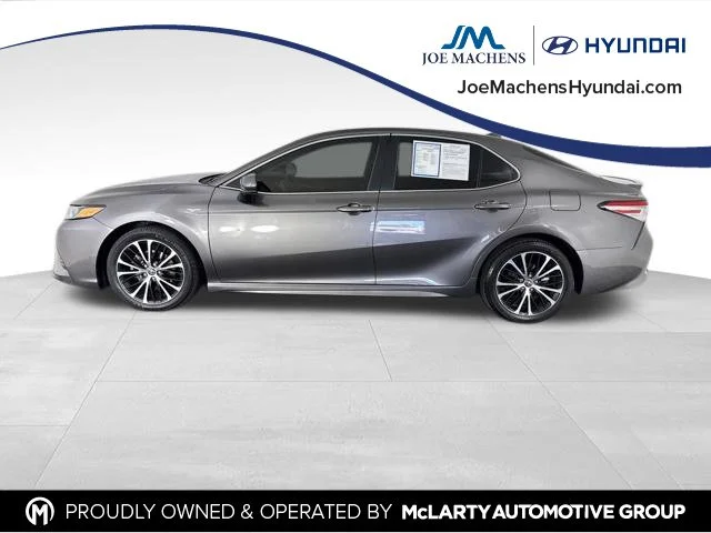 Used 2020 Gray Toyota SE image 9