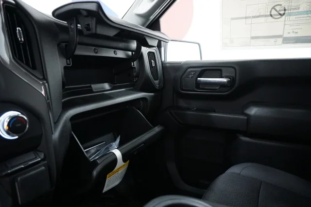 2025 GMC Sierra 2500HD Pro - Photo 28