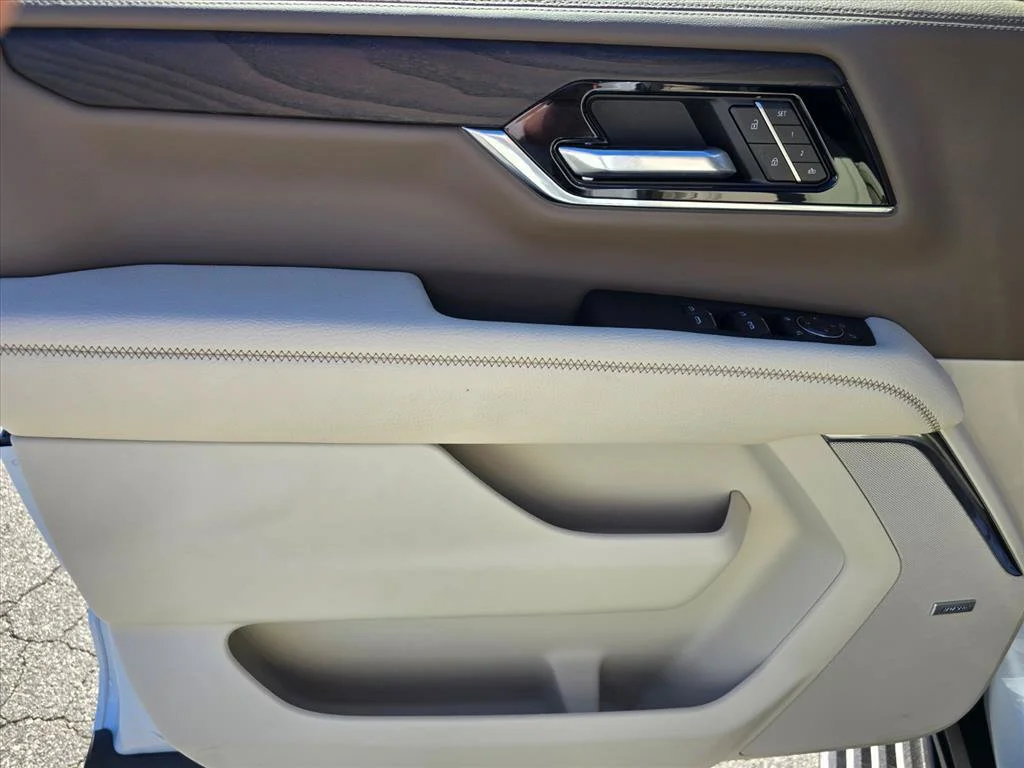 New 2027 Glacier White Tricoat GMC Denali image 13
