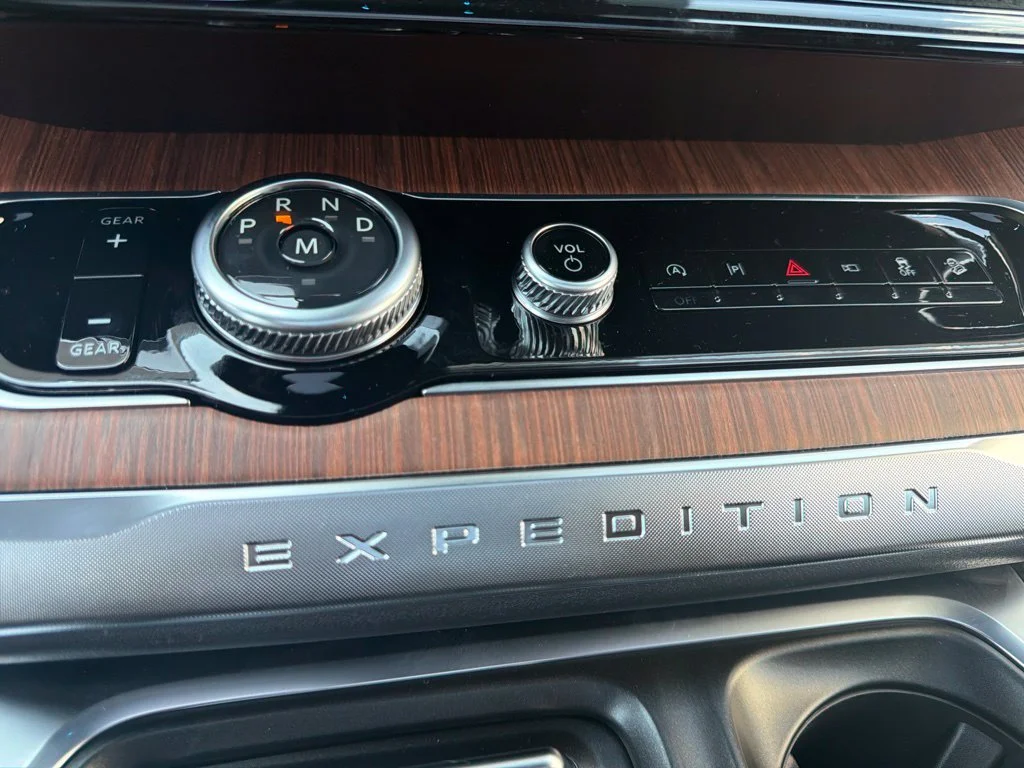 New 2027 Agate Black Metallic Ford MAX King Ranch® image 22
