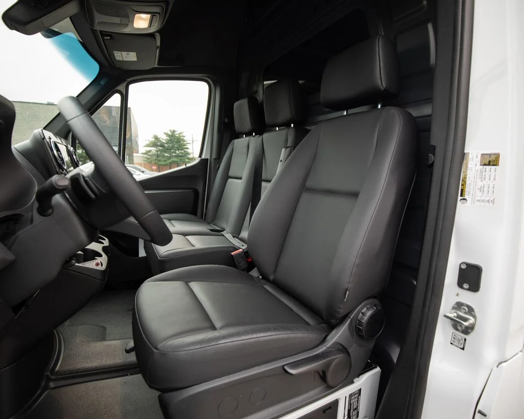Used 2026 White Mercedes-Benz Cargo 144 WB image 6