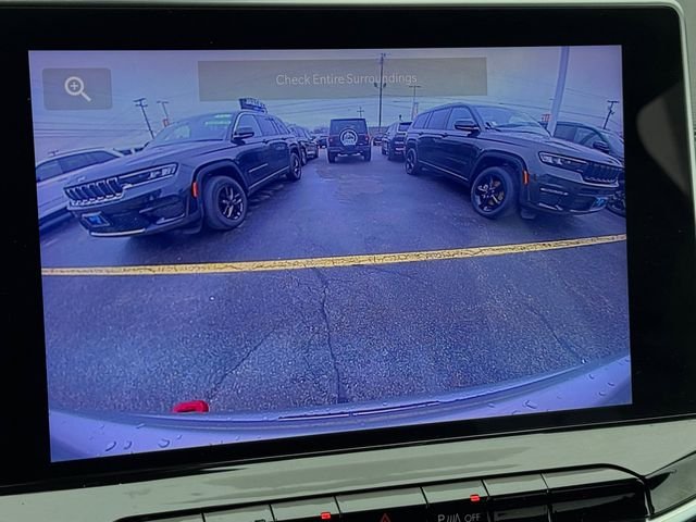 Used 2023 Silver Jeep Trailhawk image 23