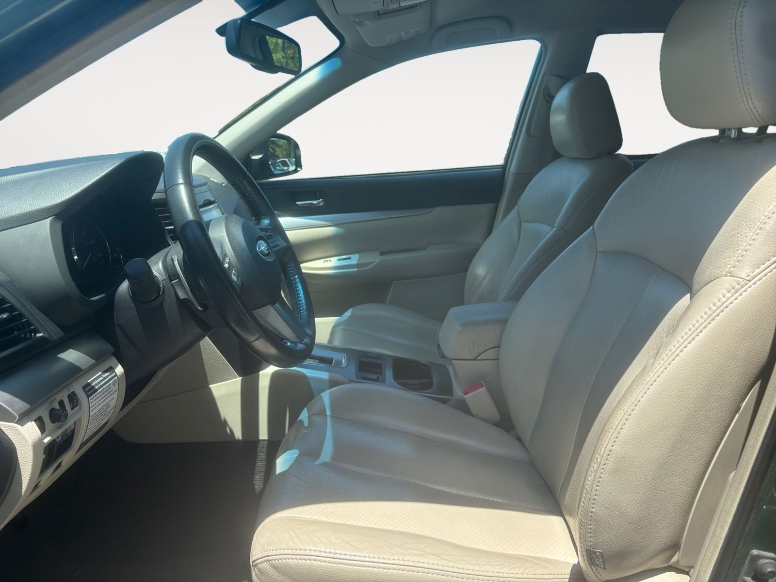 Used 2010 Green Subaru 2.5i Premium image 9
