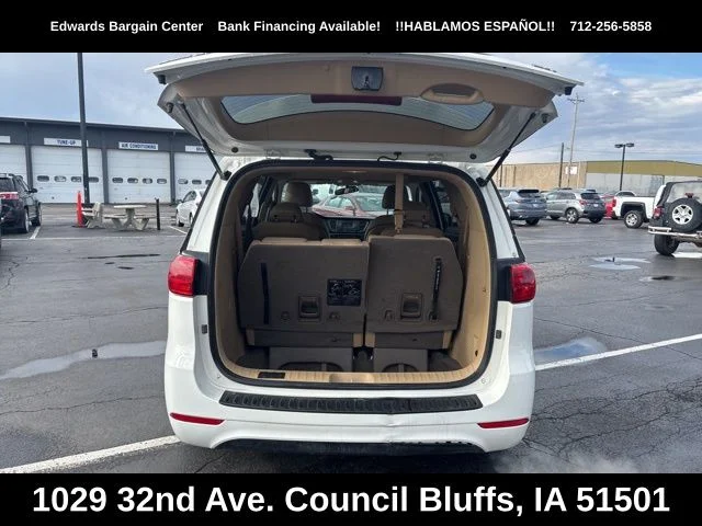 Used 2015 White Kia LX image 12