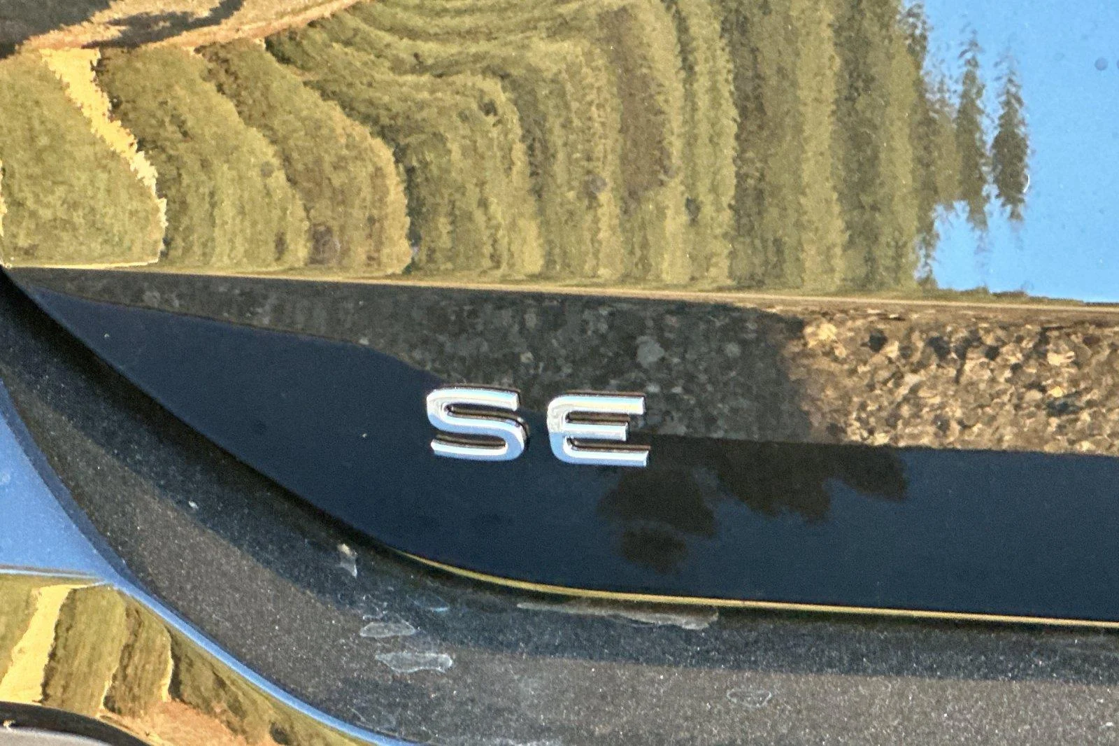 New 2026 Deep Black Pearl Volkswagen SE image 25