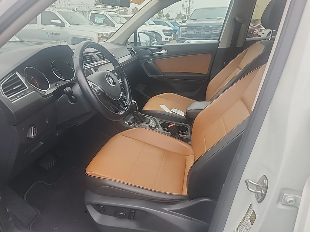 Used 2018 White Volkswagen 2.0T SE image 19
