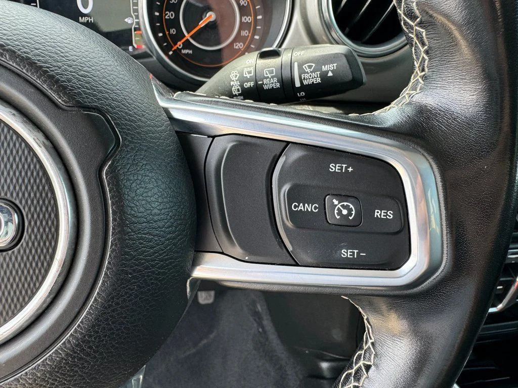 Used 2020 Silver Jeep Unlimited Sahara image 36