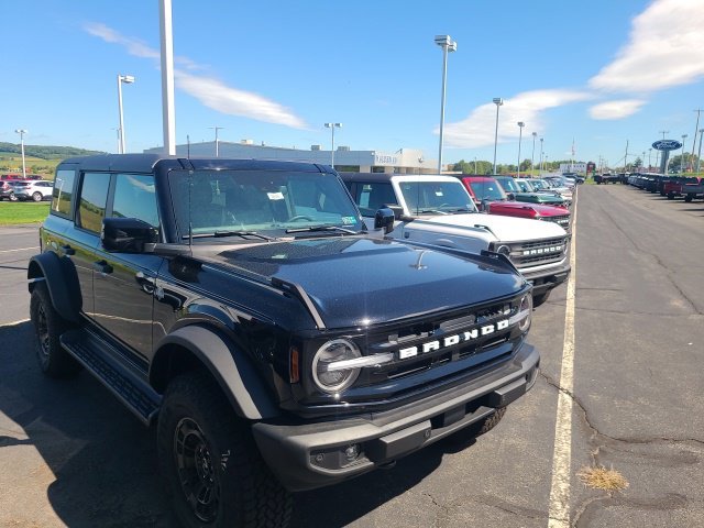 New 2026 Shadow Black Ford Outer Banks image 21