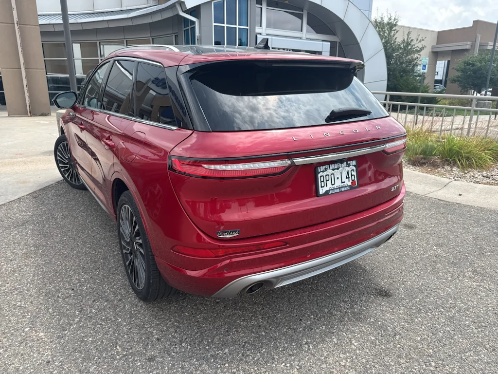 Used 2020 Red Carpet Lincoln Reserve image 2