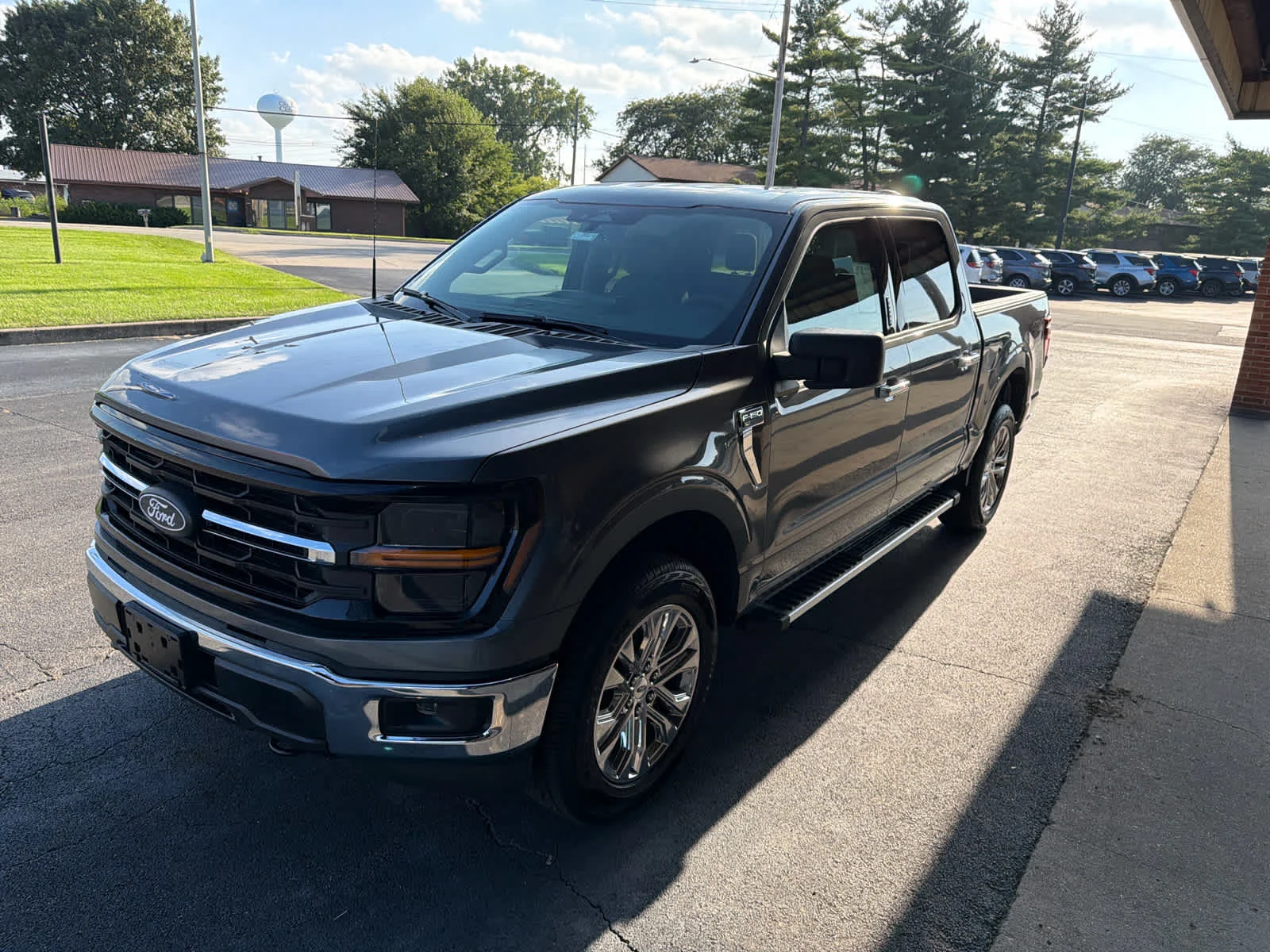 New 2026 Carbonized Gray Metallic Ford XLT image 5