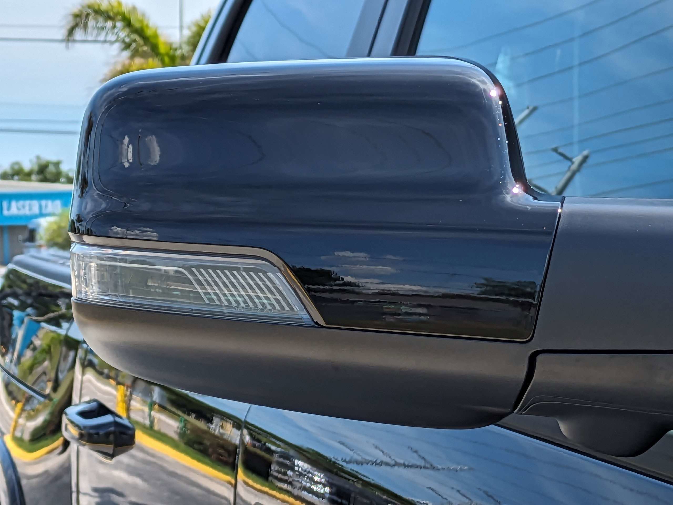 New 2026 Diamond Black Crystal Pearl-Coat Exterior Paint RAM Limited image 11