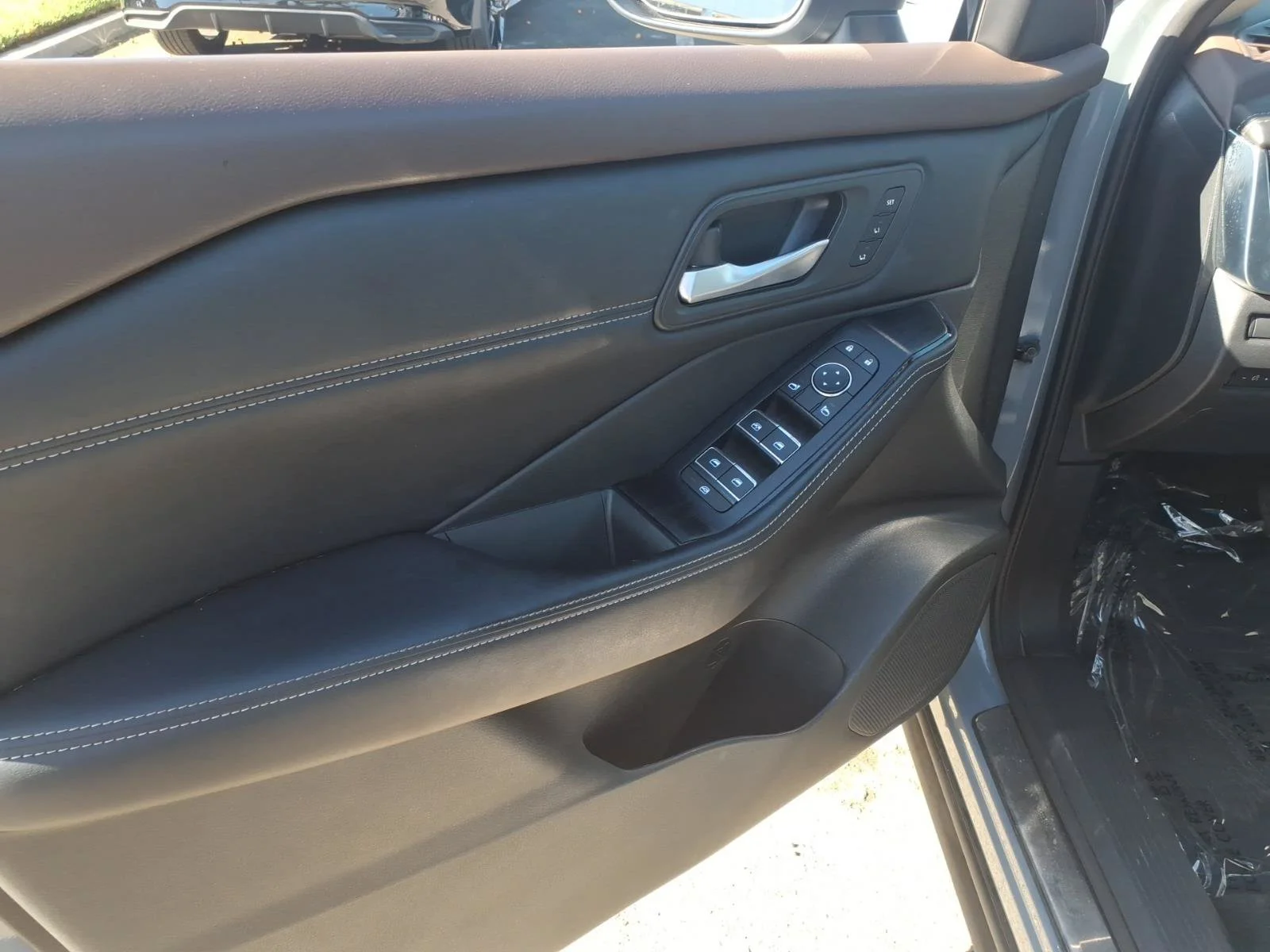 Certified Used 2023 Boulder Gray Pearl Nissan SL image 17