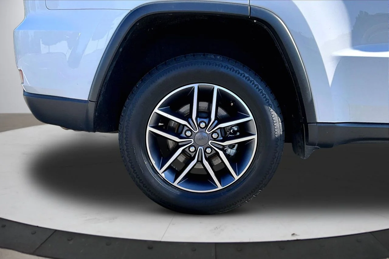 Certified Used 2021 White Jeep Limited image 36