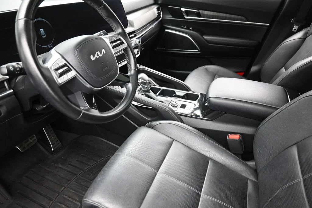 Certified Used 2023 Black Kia SX image 17