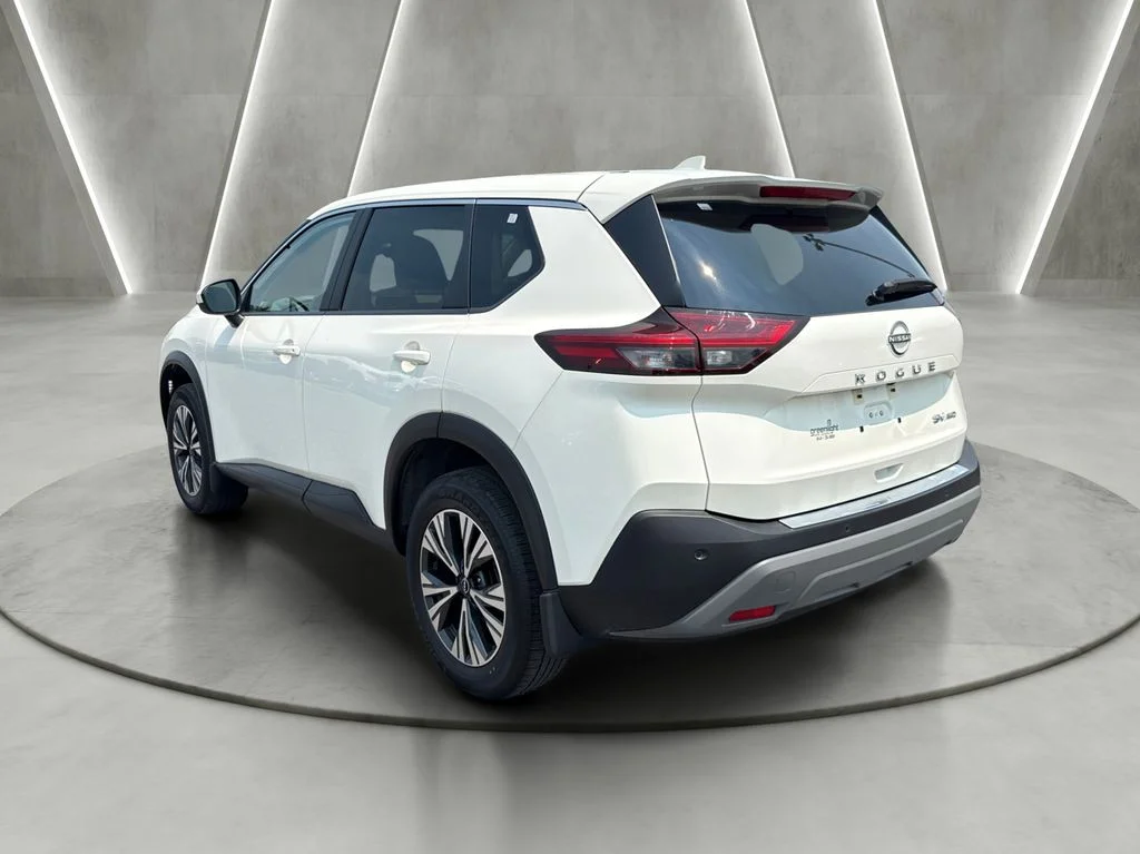 Used 2023 White Nissan SV image 5