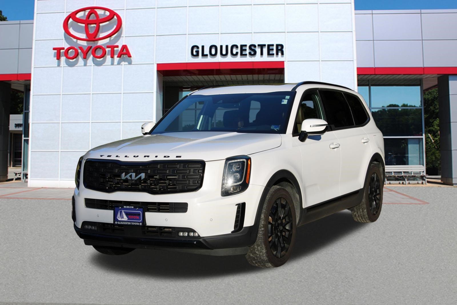 Used 2022 Glacial White Pearl Kia SX image 1