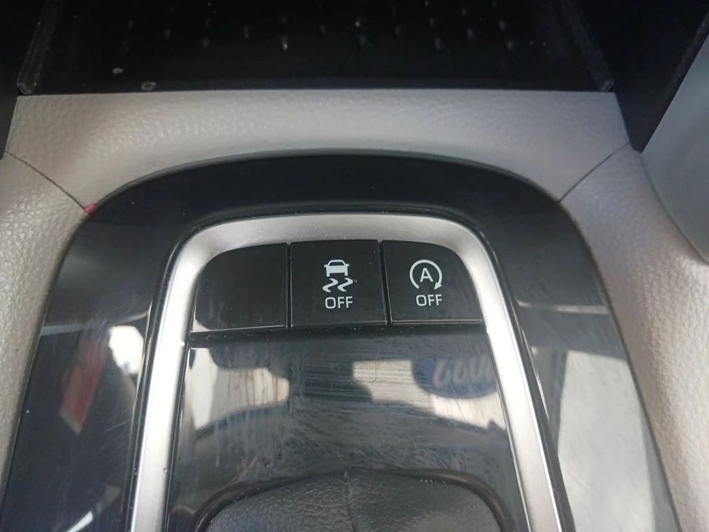 Used 2022 Beige Toyota L image 25