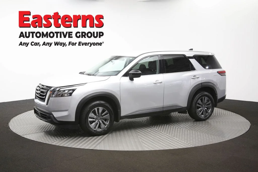 Used 2023 Silver Nissan S image 56