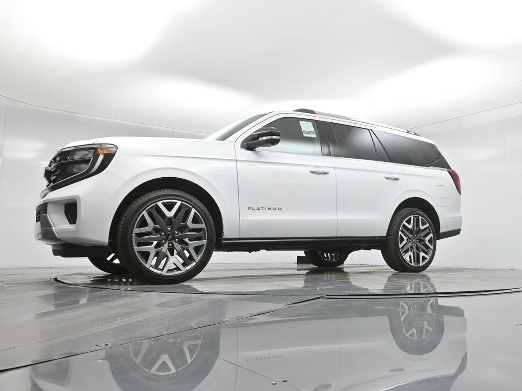 New 2025 Oxford White Ford Platinum image 52
