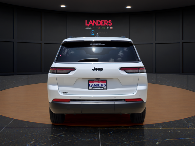New 2026 Bright White Clear-Coat Exterior Paint Jeep Laredo image 2