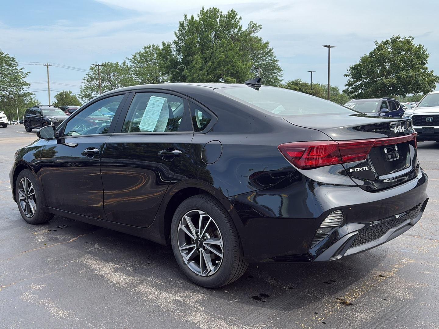 Used 2023 Aurora Black Pearl Kia LXS image 4