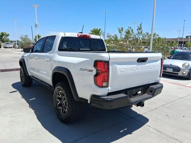 Used 2026 White Chevrolet ZR2 image 4