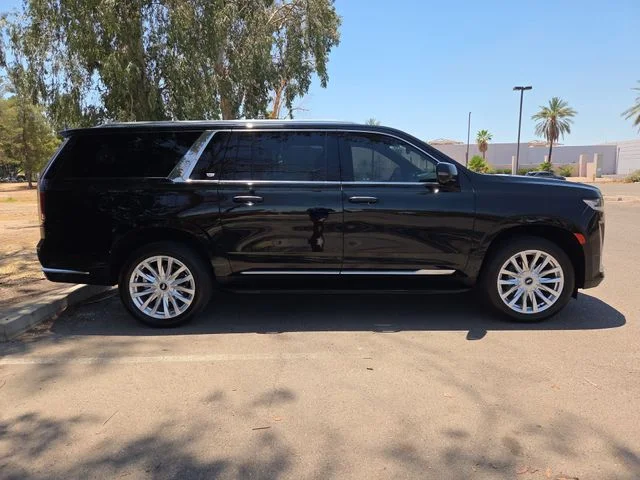 Used 2023 Black Cadillac Luxury image 7