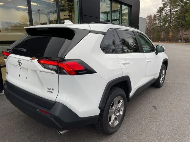 2023 Toyota RAV4 XLE - Photo 6