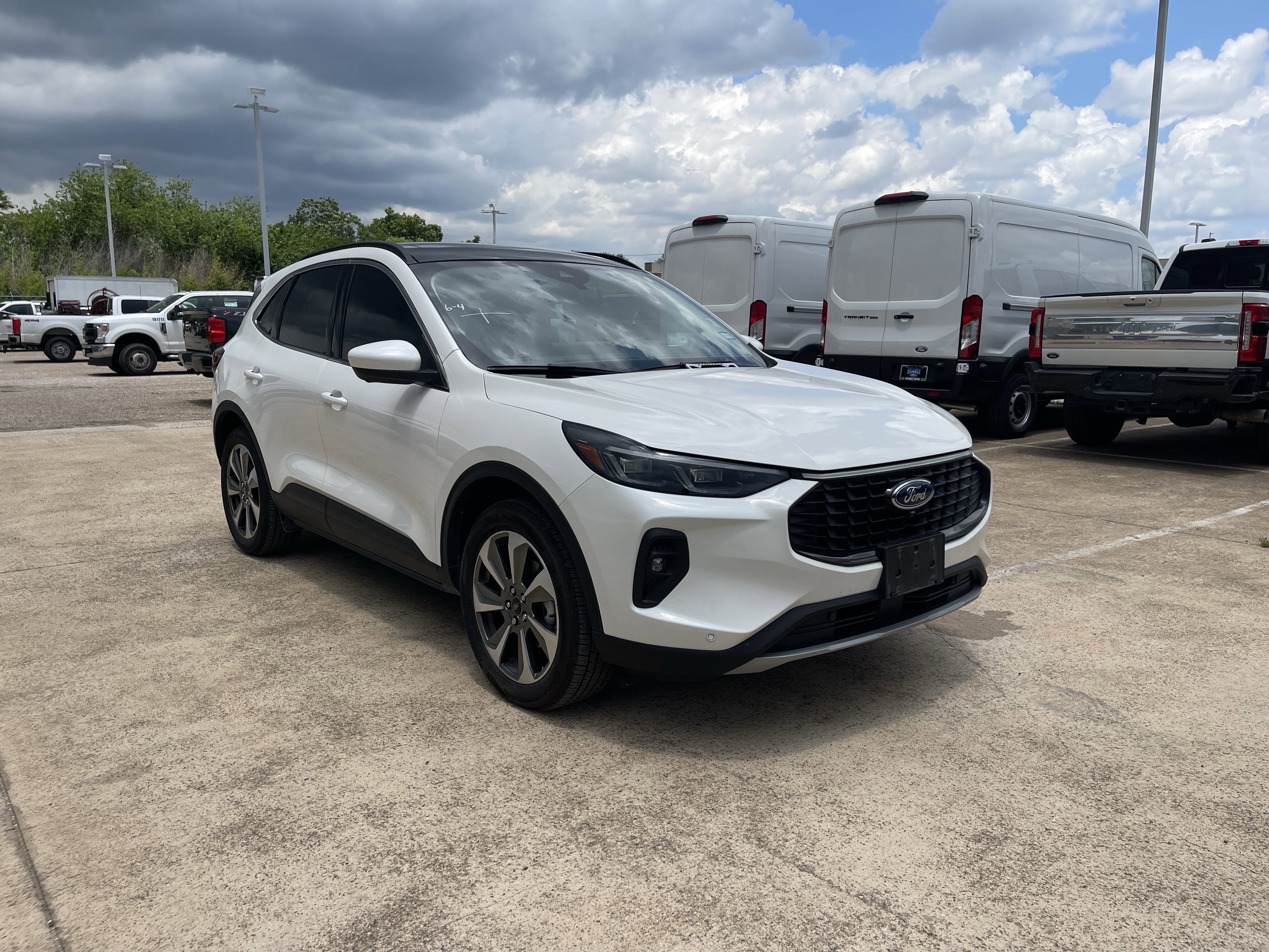 Used 2025 White Metallic Ford Platinum image 2