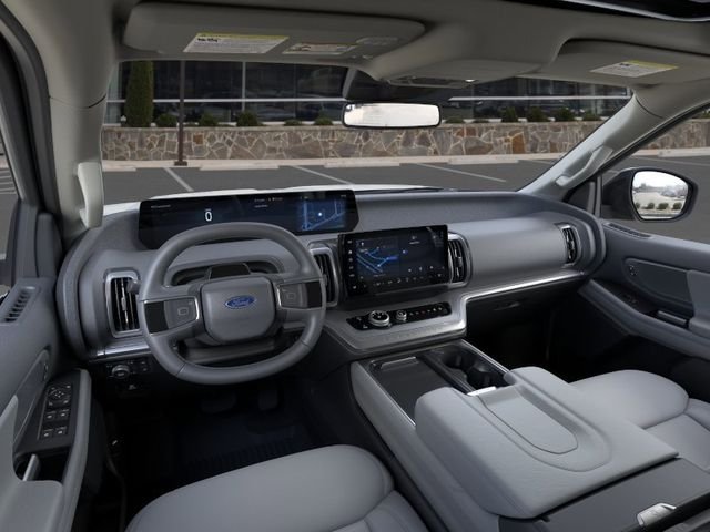 New 2026 Oxford White Ford Active image 9
