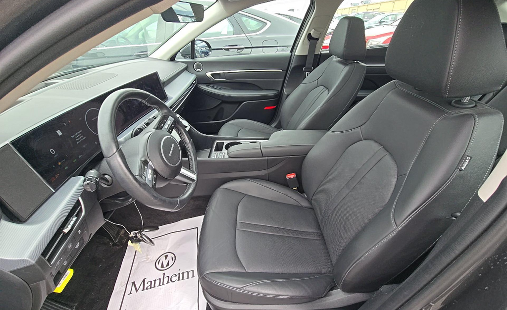 Used 2025 Gray Hyundai Limited image 2