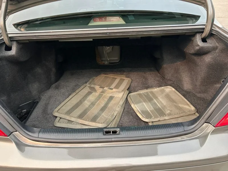 Used 2004 Gray Toyota XLS Sedan 4D image 49