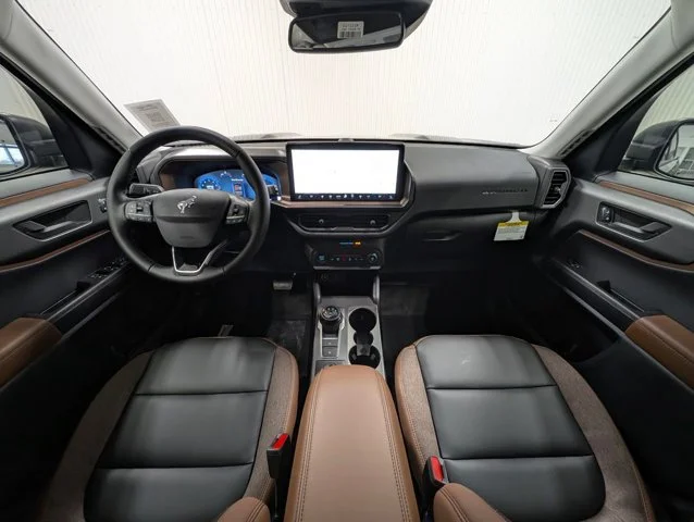 New 2025 Shadow Black Ford Outer Banks® image 14